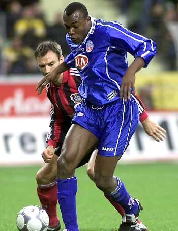 平舞台上创 平舞台上创